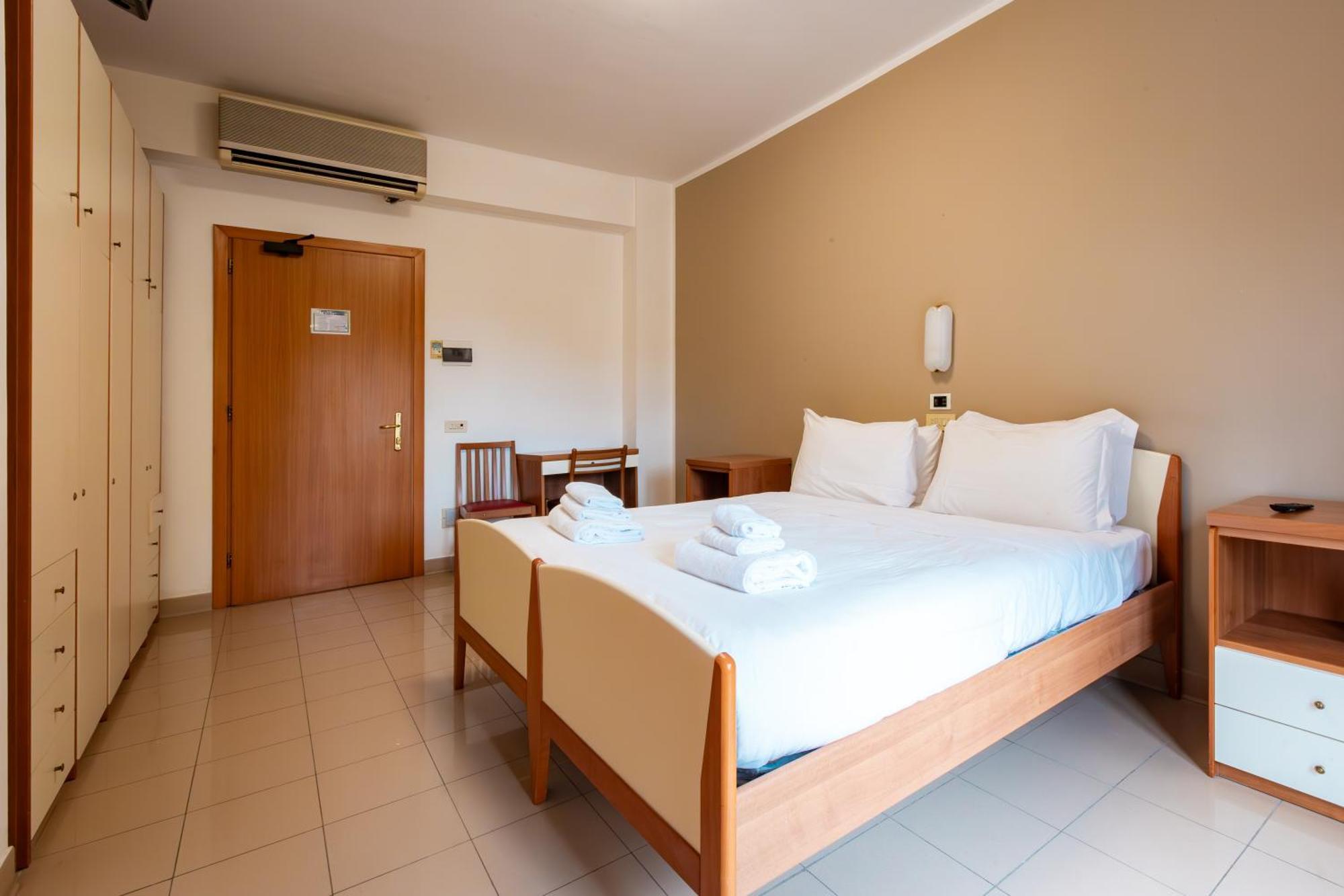 Ah Roma Hostel Buitenkant foto